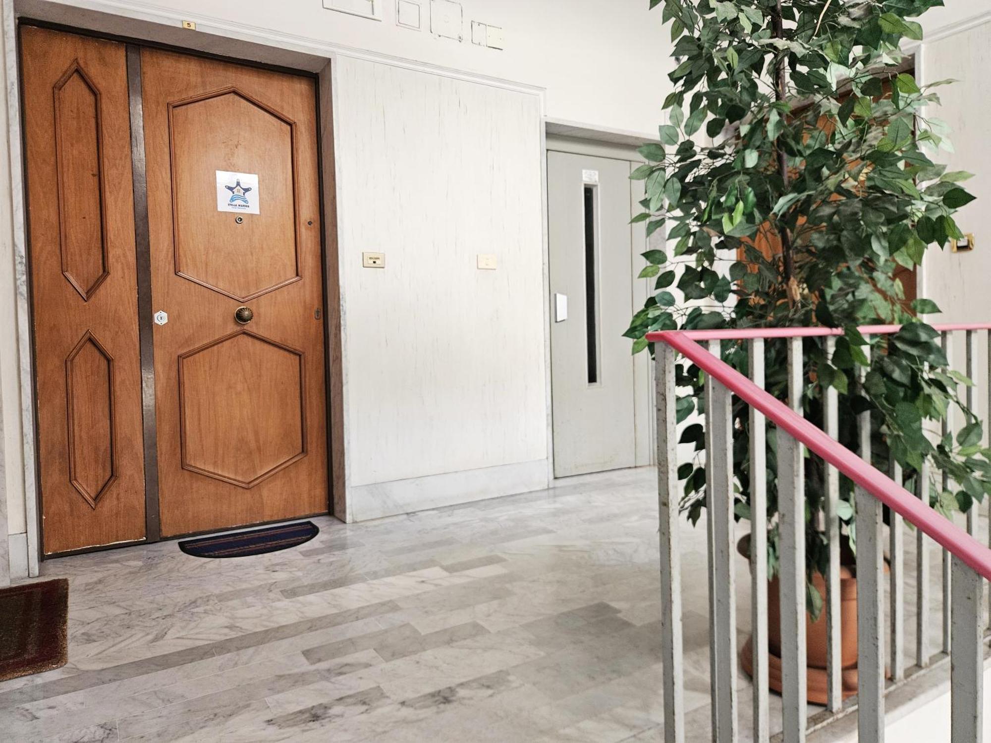 Stella Marina Apartment Salerno Exterior photo